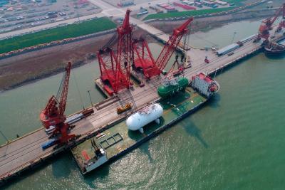 Esprit Logistics Delivers 2 LNG Gas Tanks
